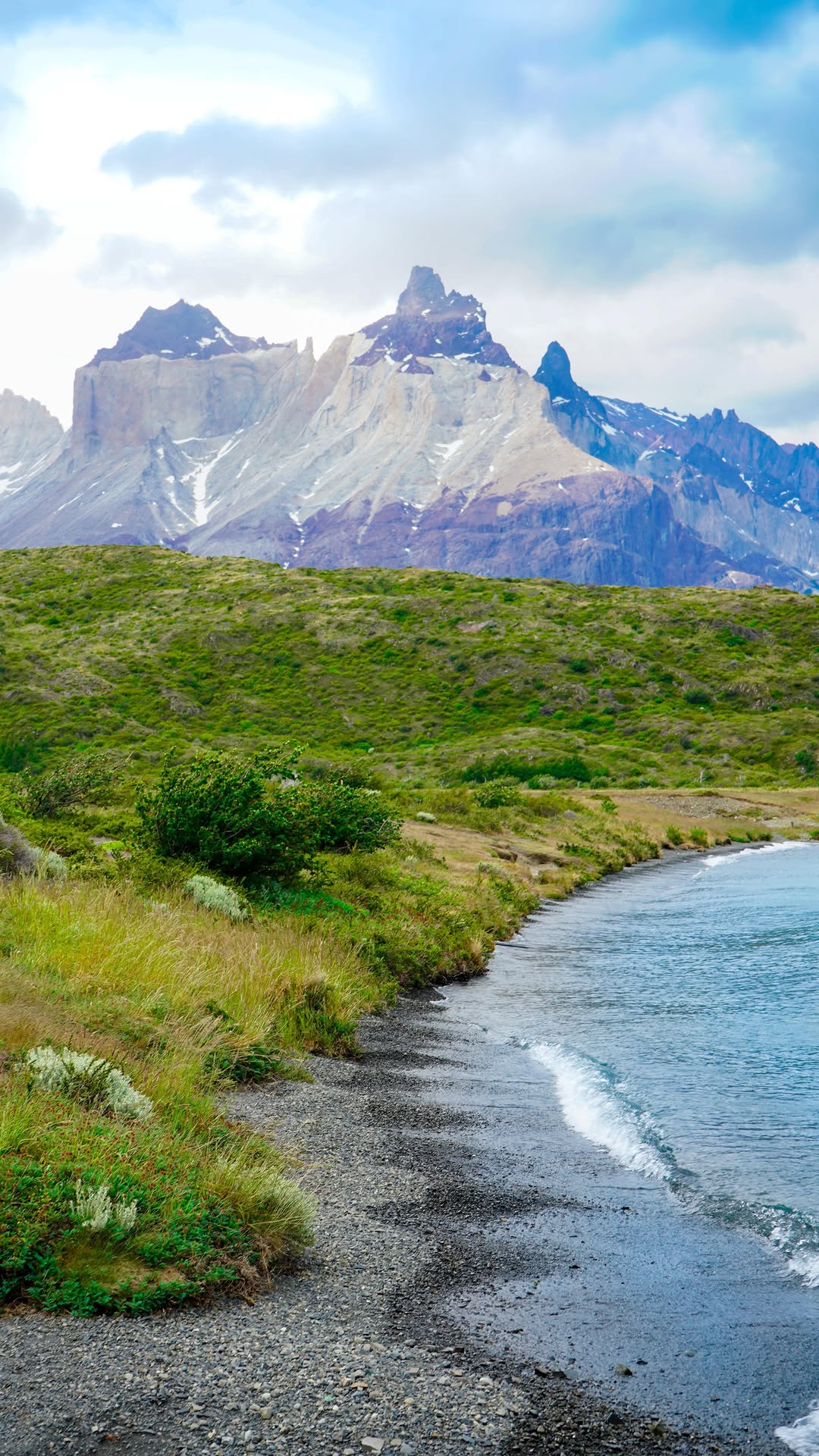 The W trek in Torres del Paine is the ultimate hiker’s dream! 🥾🏔️Over five days, you’ll…
