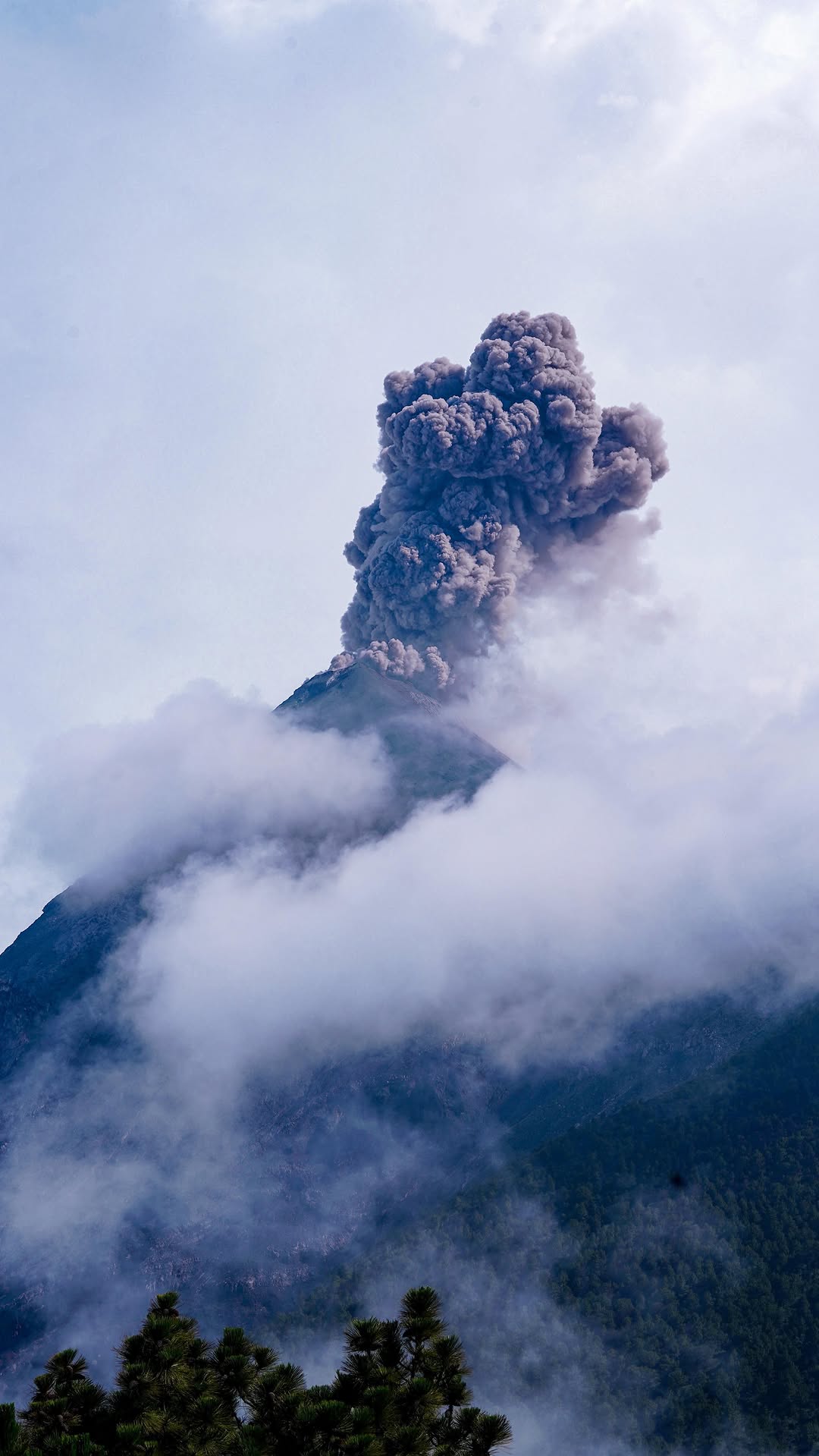 Up-close with Volcano Fuego 🌋🔥